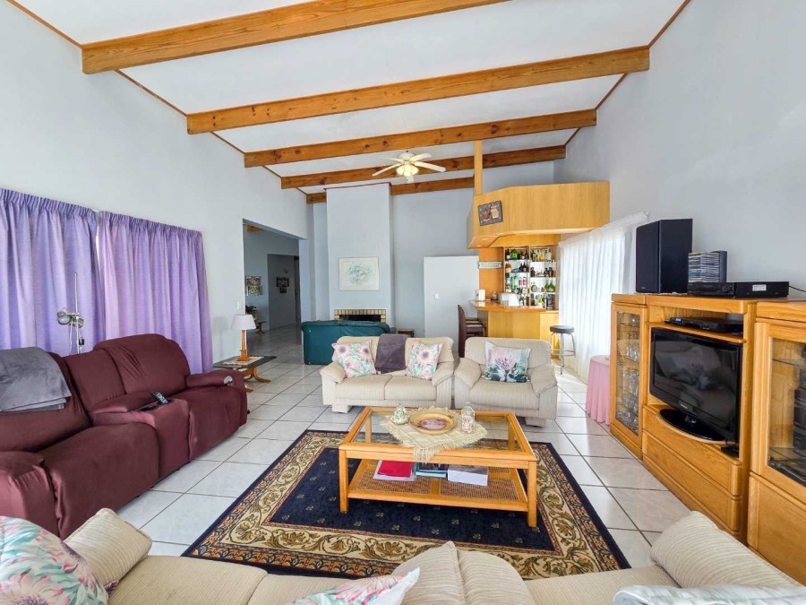 4 Bedroom Property for Sale in Stilbaai Wes Western Cape